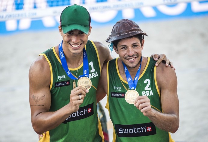 Álvaro Filho/Saymon etapa Fort Laudardale Circuito Mundial de vôlei de praia (Foto: Divulgação/FIVB) Álvaro Filho/Saymon etapa Fort Laudardale Circuito Mundial de vôlei de praia (Foto: Divulgação/FIVB)