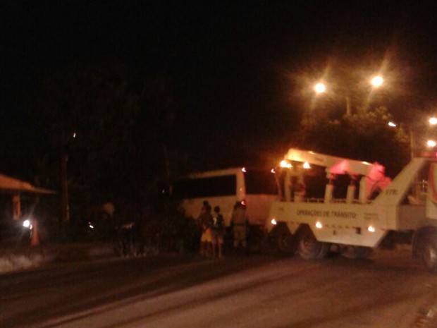 Motorista de Van é baleado em discussão de trânsito  (Foto: Fabiocoqueiro/divulgação)