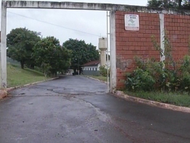 Lar e abrigo Santo Antônio funciona há mais de 60 anos (Foto: Reprodução TV TEM)