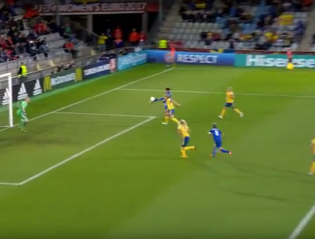 gol mais bonito da uefa, daniela sabatino