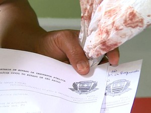 Após ser atendida em Hospital Escola, faxineira registrou BO em São Carlos (Foto: Adriano Ferreira / EPTV)