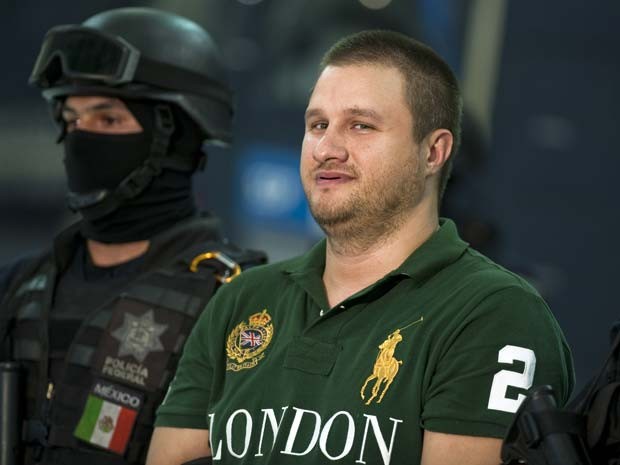 O traficante Edgar Valdez Villareal, conhecido como 'La Barbie', foi extraditado aos Estados Unidos (Foto: ALFREDO ESTRELLA / AFP)