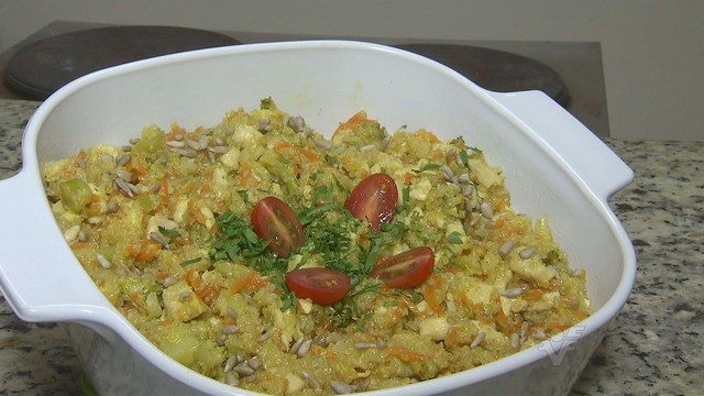 Risoto de quinoa com frango e brócolis (Foto: Reprodução/TV Tribuna)