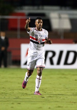 São Paulo x Corinthians Michel Bastos (Foto: Marcos Ribolli)