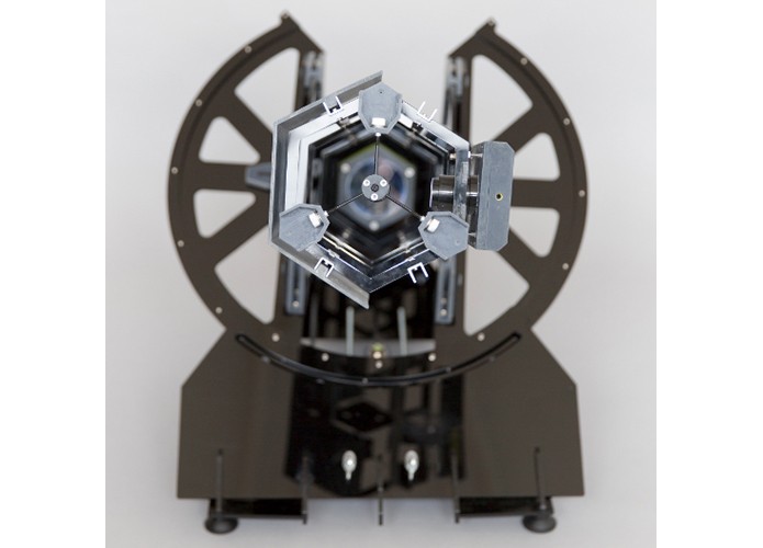 Mini telescópio se alinha sozinho com estação espacial (Foto: Divulgação)