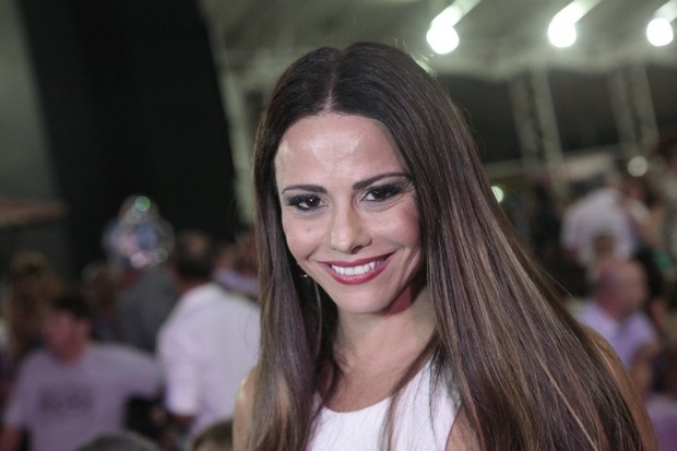 Viviane Araújo em evento na Cidade do Samba, na Zona Portuária do Rio (Foto: Isac Luz/ EGO)