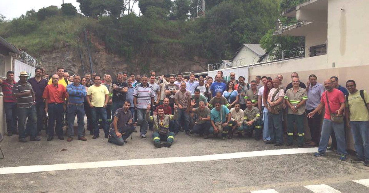 G1 Funcionários da Cemig entram em