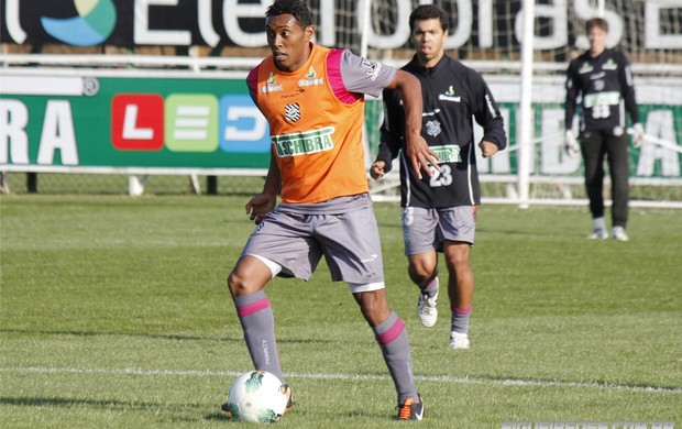 Claudinei treina no Figueirense (Foto: Luiz Henrique, FFC)