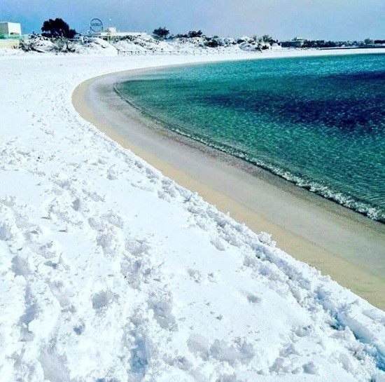 Neva dois dias seguidos em praia, conforme previu profecia apocal&iacute;ptica de Nostradramus italiano