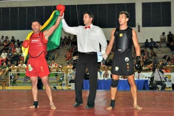 Adgeferson conquistou a medalha de ouro no Brasileiro de Kung Fu, em Brasília (Foto: Adgeferson Diniz/Arquivo Pessoal)