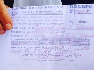 Documento (Foto: Cassia Bandeira / G1)