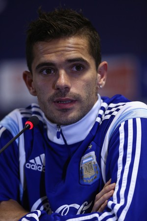 Fernando Gago rechaçou os comentários de que a Argentina tenha dado sorte nos cruzamentos de mata-mata (Foto: Getty Images)