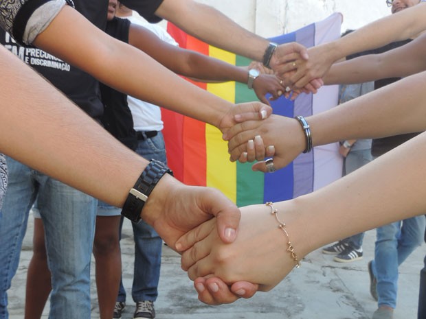 Oito casais trocam suas alianças em casamento de pessoas do mesmo sexo no Recife (Foto: Vitor Tavares / G1)