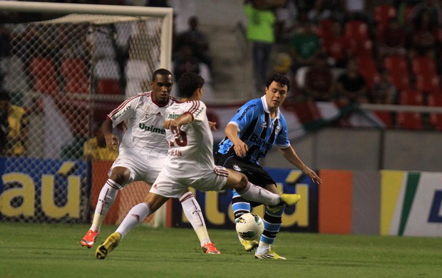 Digão Jean e Kleber Fluminense x Grêmio (Foto: Ricardo Ayres / Photocâmera)