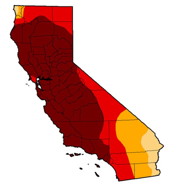 Mapa do estado da Califórnia com cores que apontam a gravidade da seca. O vermelho mais forte indica seca extrema em 81% do território (Foto: Reprodução/Centro Nacional de Mitigação à Seca dos Estados Unidos)