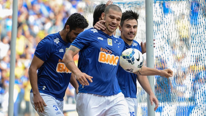 Cruzeiro x Fluminense, Nilton (Foto: Gustavo Andrade)