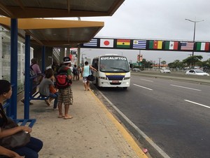 Usuários reclamaram da quantidade de ônibus nas ruas de Natal (Foto: Fernanda Zauli/G1)