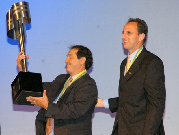 Muricy e Ceni celebram um dos três títulos brasileiros que conquistaram juntos (Foto: Divulgação)