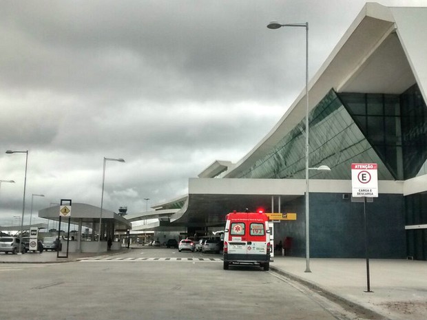 Samu foi acionado para atender passageiros; segundo o serviço, nenhum foi hospitalizado (Foto: Suelen Gonçalves/G1 AM)