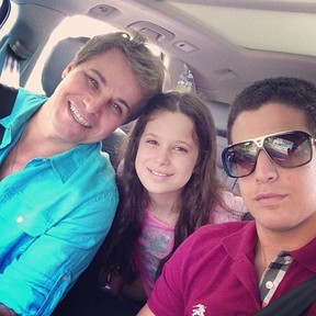 Edson Celulari com os filhos Enzo e Sophia (Foto: Instagram / Reprodução)
