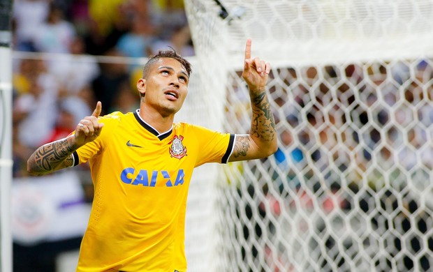 van Andrade elogia tranquilidade do Corinthians na vitória sobre o Nacional