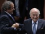 Blatter diz que foi ameaçado por Platini antes de eleição: "Vai para a prisão"