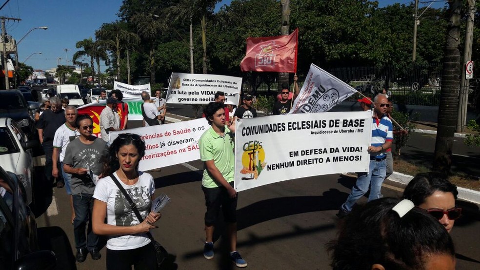 Ato do Dia do Trabalhador em Uberaba (MG) (Foto: Philippe Wolfgang/G1)