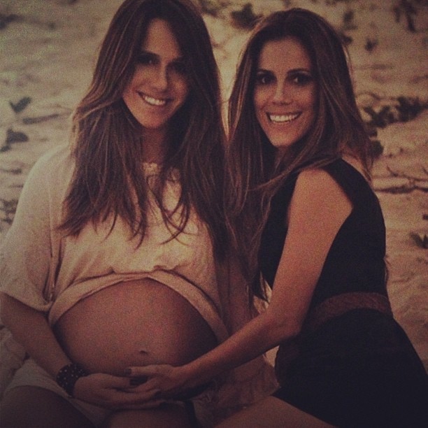 Fernanda Pontes com a irmã (Foto: Reprodução/ Instagram)