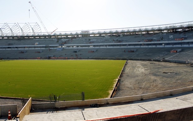 Gramado do estádio Beira-Rio, em obras (Foto: Diego Guichard/GLOBOESPORTE.COM)