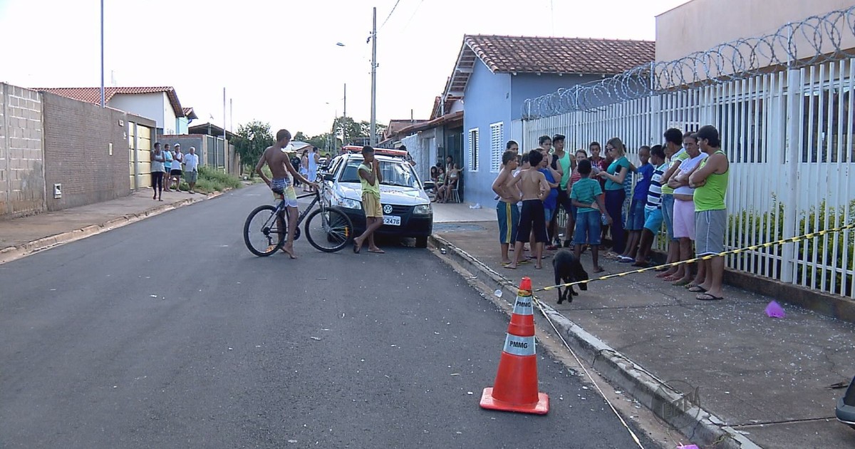 G1 Quatro mulheres ficam feridas após atropelamento em Três Pontas, MG notícias em Sul de Minas