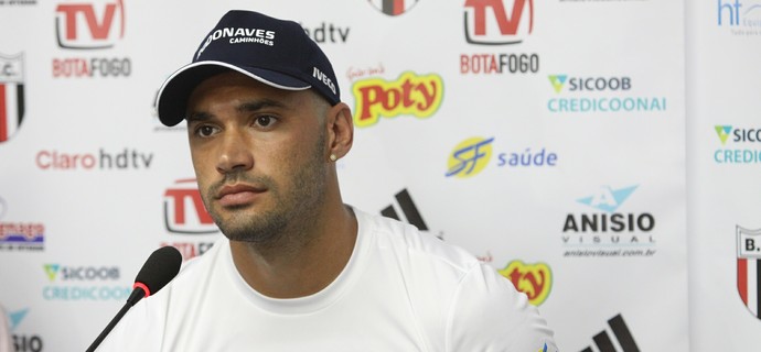 Eli Sabiá, zagueiro do Botafogo-SP (Foto: Rogério Moroti / Agência Botafogo)