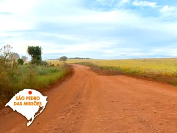 São Pedro das Missões tem 15 quilômetros de estradas de chão na entrada da cidade (Foto: Reprodução/RBS TV) São Pedro das Missões tem 15 quilômetros de estradas de chão na entrada da cidade (Foto: Reprodução/RBS TV)