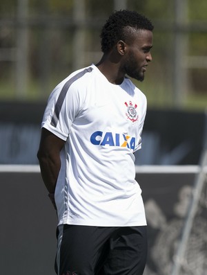 Mendoza e Elias conversam durante treino do Corinthians (Foto: Daniel Augusto Jr/Ag. Corinthians)