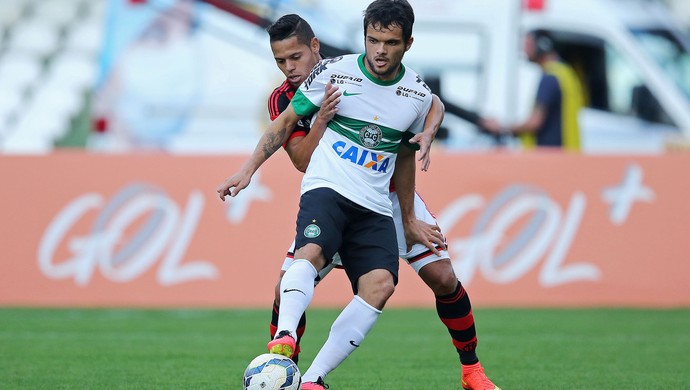 Norberto coritiba e João Paulo Flamengo brasileirão (Foto: Agência Getty Images)