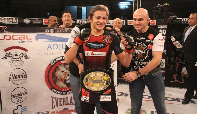 Ericka Almeida Jungle Fight MMA (Foto: Leonardo Fabri/Divulgação)