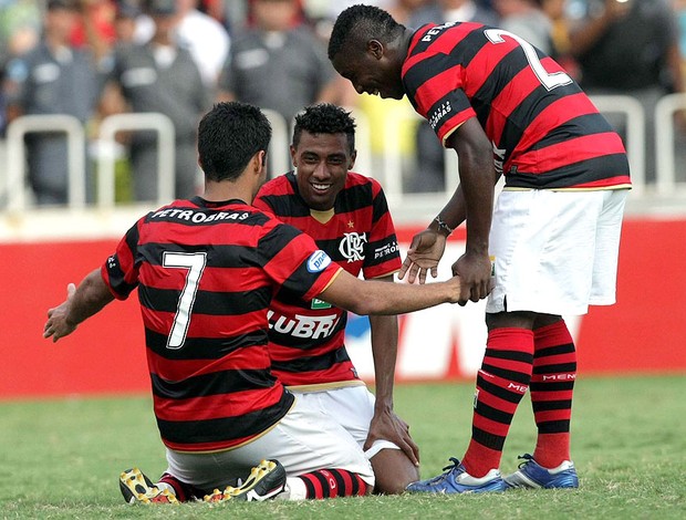 Ibson e Kleberson, Flamengo X Palmeiras (Foto: Cezar Loureiro  Agência O Globo)