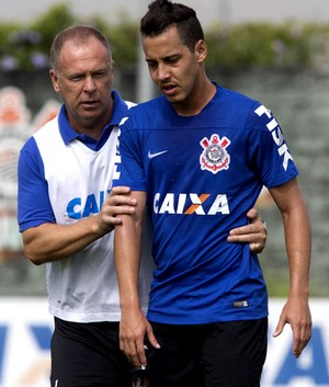 Grêmio sonda Rodriguinho, mas Timão aguarda troca com o Flu