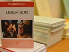 Em 1ª encíclica, Francisco defende 'união estável entre homem e mulher'
