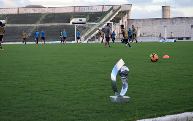 Taça de campeão da Série D do Campeonato Brasileiro, Série D, Paraíba, final, Botafogo-PB, Juventude, decisão, Taça (Foto: Richardson Gray / Globoesporte.com/pb) Taça de campeão da Série D do Campeonato Brasileiro, Série D, Paraíba, final, Botafogo-PB, Juventude, decisão, Taça (Foto: Richardson Gray / Globoesporte.com/pb)
