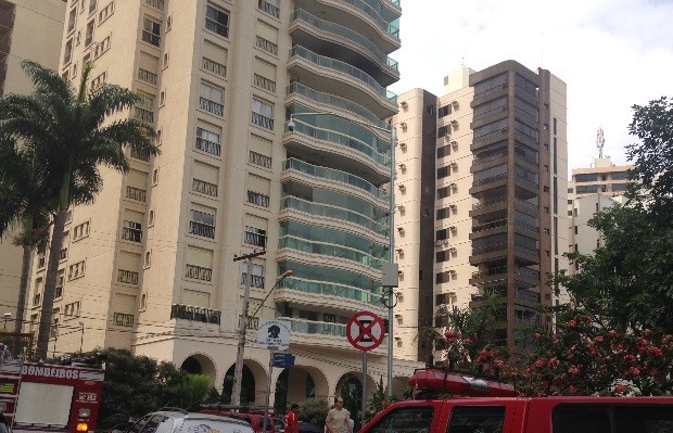 Explosão em apartamento deixa uma pessoa ferida em Goiânia Goiás (Foto: Luísa Gomes/G1)