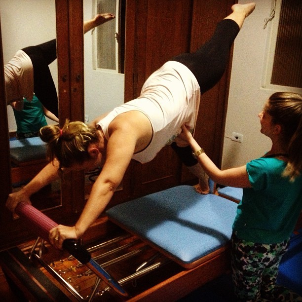 Andreia Sorvetão faz aula de pilates (Foto: Instagram/Reprodução)