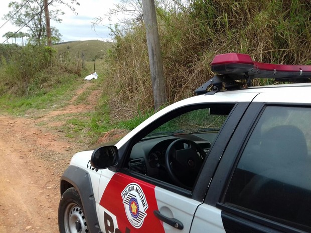 Casal foi alvejado em estrada na zona rural de Guaratinguetá (Foto: Marcos Aurélio_Jornal de Guaratinguetá/Arquivo)
