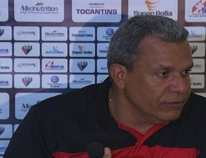 Hélio dos Anjos, técnico do Atlético-GO (Foto: Reprodução/TV Anhanguera)