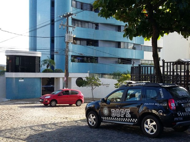 Mandados de busca e apreensão são cumpridos na manhã desta quinta-feira (20) (Foto: Sérgio Henrique Santos/G1)