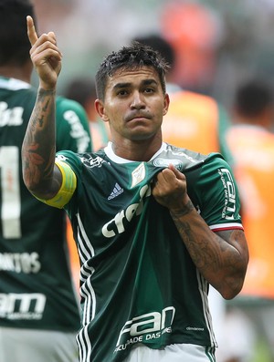 Dudu se vê mais calmo e revela elogio de árbitros por novo comportamento