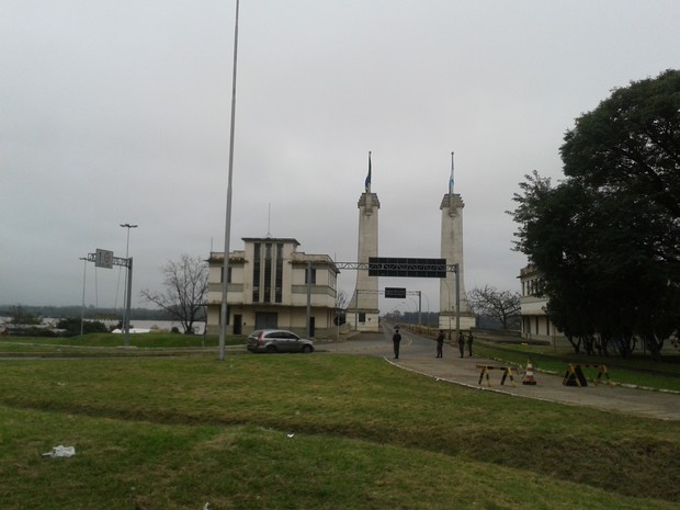 Movimento na aduana de Uruguaiana é intenso  (Foto: Isabel Malheiros/RBS TV)