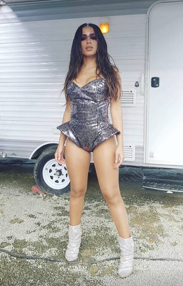 Anitta divulga capa do single 'Vai Malandra', o último do 'CheckMate' -  Quem