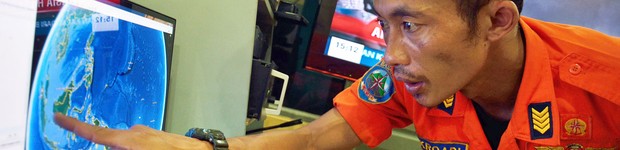 Indonésia interrompe buscas por avião da AirAsia que desapareceu com 162 a bordo (Indonésia interrompe buscas por avião da AirAsia que desapareceu com 162 a bordo (Indonésia interrompe buscas por avião da AirAsia que desapareceu com 162 a bordo (Indonésia interrompe buscas por avião da AirAsia que desapareceu com 162 a bordo (Indonésia)
