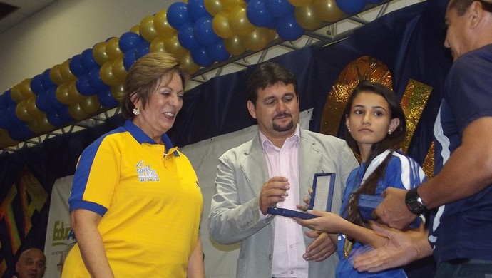 Governadora Rosalba Ciarlini participa da entrega das medalhas dos atletas na Escola de Governo (Foto: Klênyo Galvão)