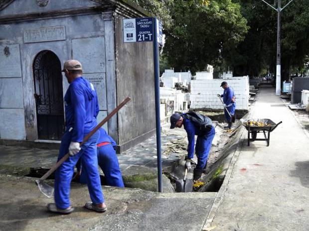 G1 Mais de 60 mil pessoas devem visitar cemitérios de Belém no Dia